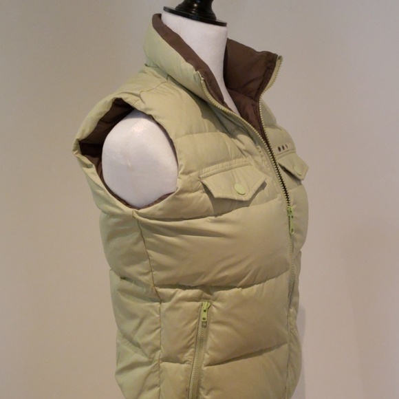 Calvin Klein Spring Green Puffer Vest - Picture 2 of 4